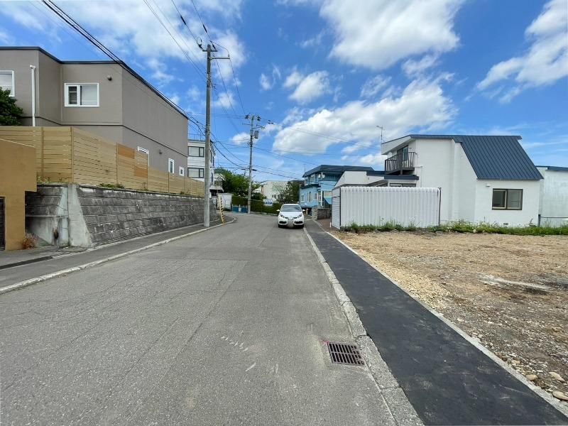 Land for Sale in Miyanosawa, Nishi-ku, Sapporo, 176.38 sqm - Thumbnail 2