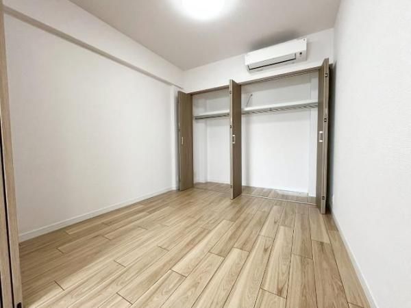 Renovated 1LDK+S Apartment in Funabashi, Chiba - Thumbnail 2