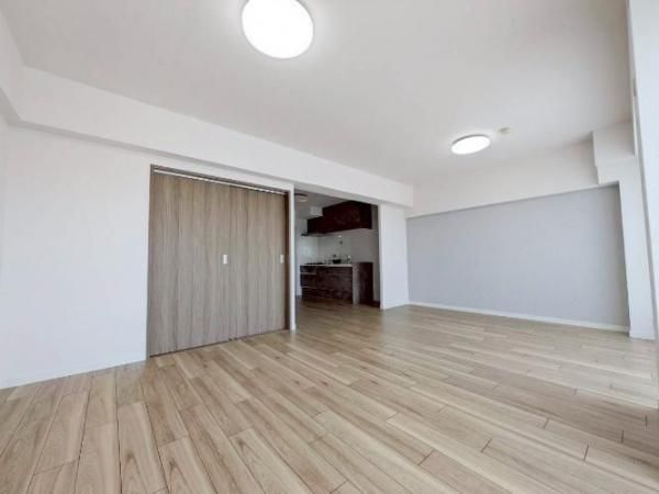 Renovated 1LDK+S Apartment in Funabashi, Chiba - Thumbnail 4