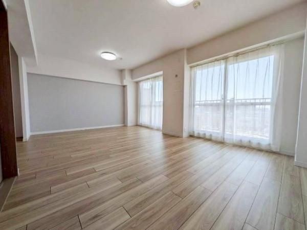 Renovated 1LDK+S Apartment in Funabashi, Chiba - Thumbnail 3
