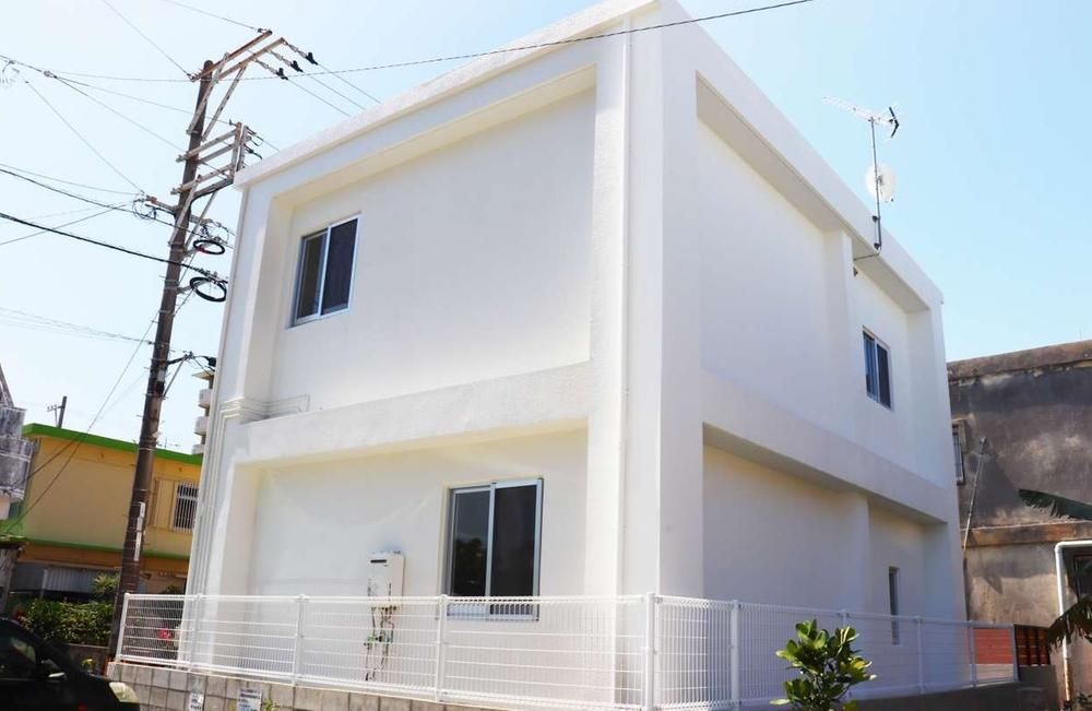 Renovated 2LDK House for Sale in Uruma, Okinawa - Thumbnail 2
