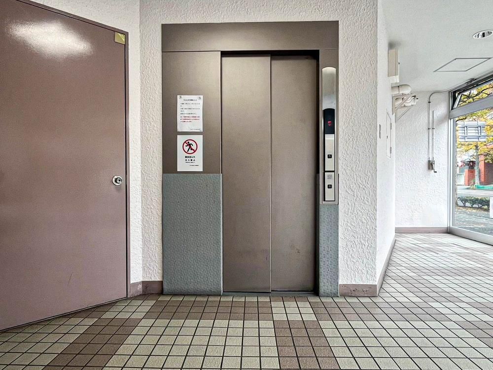 Renovated 2LDK Apartment in Aoba Ward, Sendai - 112m² - Thumbnail 4