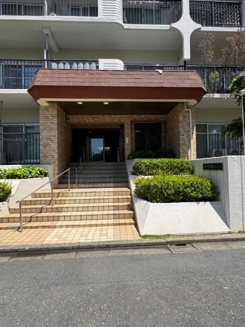 Renovated 1LDK Apartment in Nerima, Tokyo - 61.6 sqm - Thumbnail 3