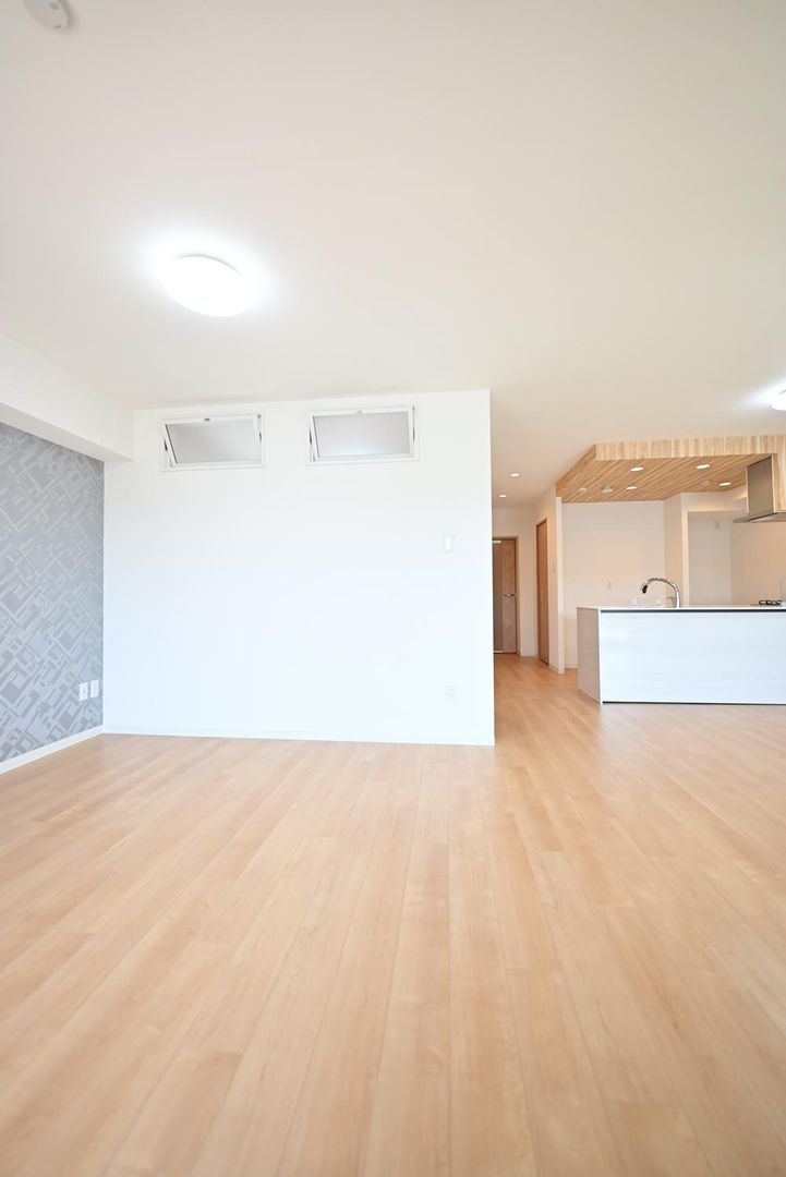 Renovated 3LDK Apartment in Chuo-ku, Sapporo Near Sōen Station - Thumbnail 4