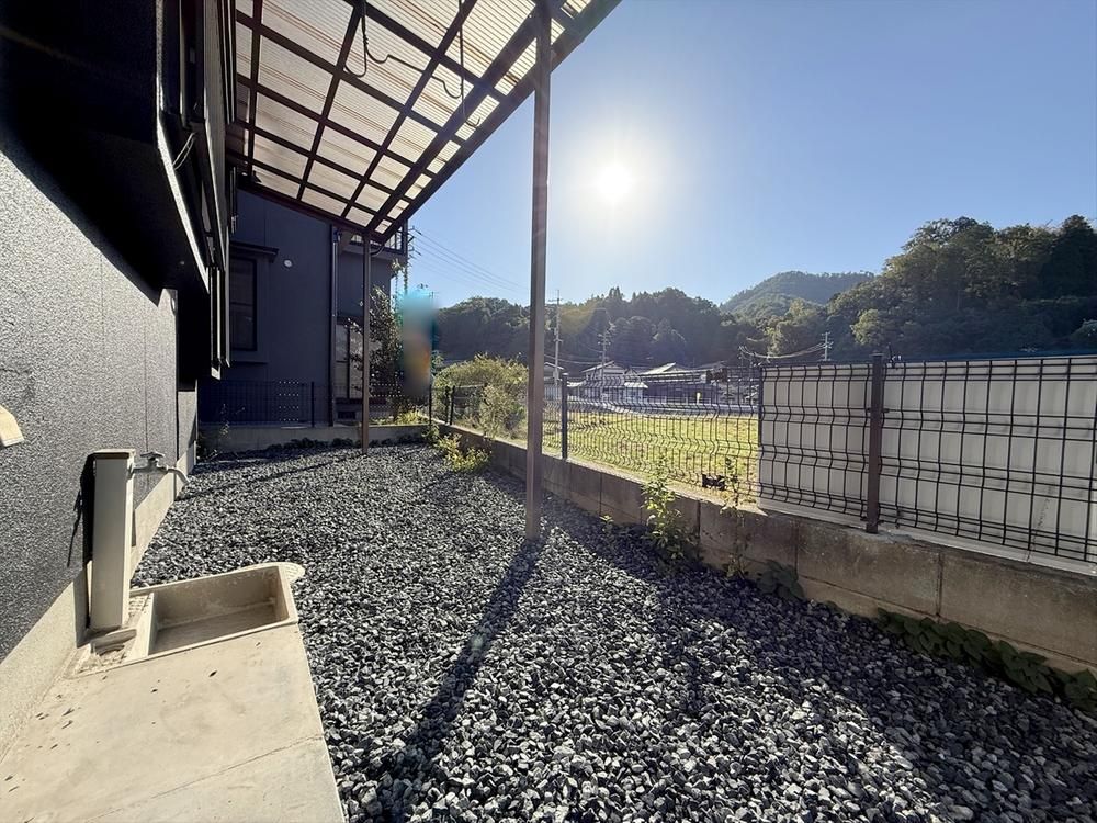 Renovated 4LDK House with 3 Car Parking in Hiroshima - Thumbnail 2