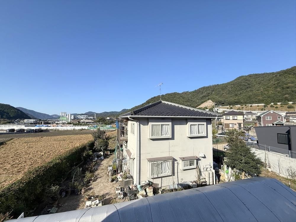 Renovated 4LDK House with 3 Car Parking in Hiroshima - Thumbnail 3