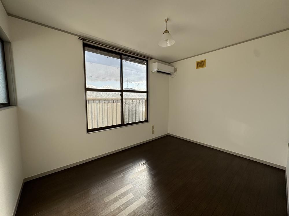 4LDK Detached House in Hiroshima Nishi Ward, Renovated - Thumbnail 4