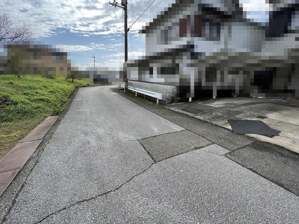 Fully Renovated 2LDK House in Kochi City, Kochi Prefecture - Thumbnail 2