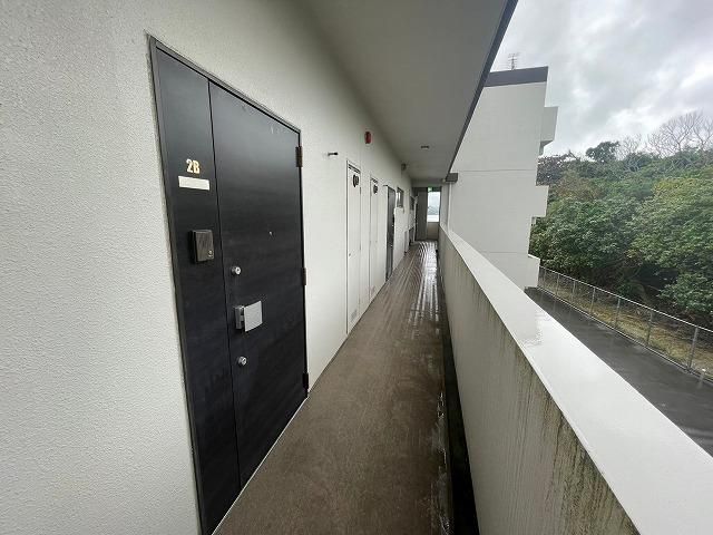 2LDK Ocean View Condominium in Nago, Okinawa 45 million yen - Thumbnail 4