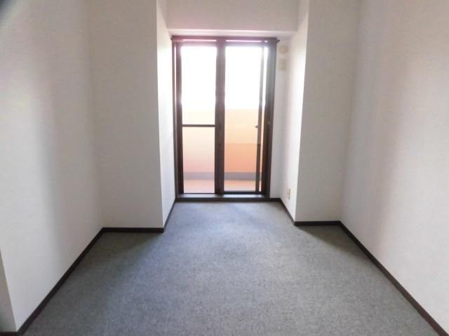3LDK Apartment for Sale in Kochi City, Kochi Prefecture - 72.97 sqm - Thumbnail 4