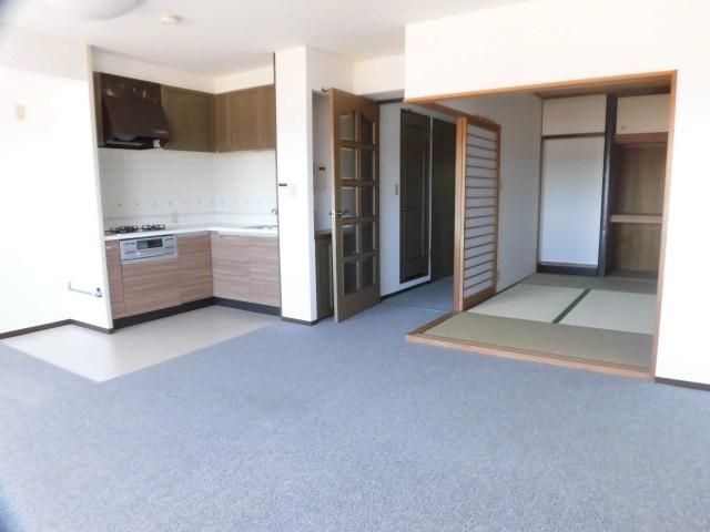 3LDK Apartment for Sale in Kochi City, Kochi Prefecture - 72.97 sqm - Thumbnail 3