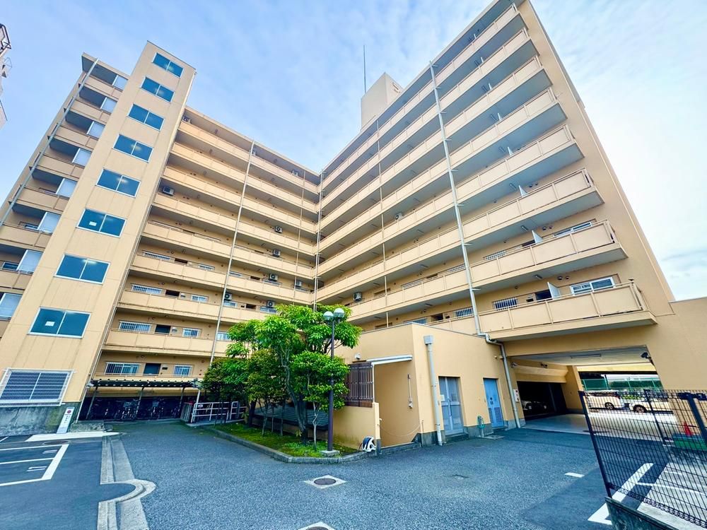Renovated 2LDK Apartment for Sale in Atsugi, Kanagawa - Thumbnail 2