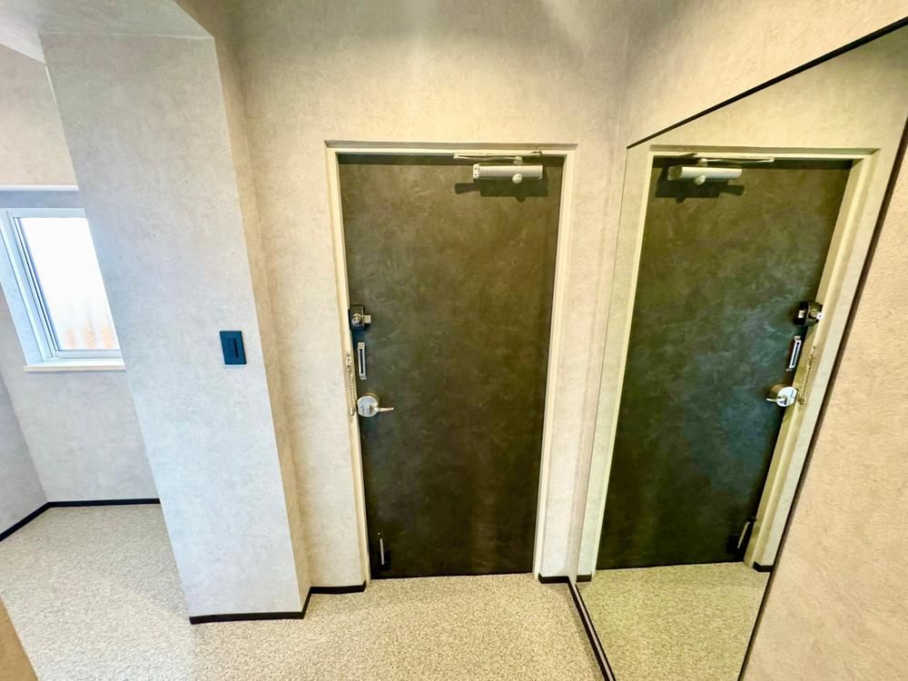 Renovated 2LDK Apartment for Sale in Atsugi, Kanagawa - Thumbnail 3