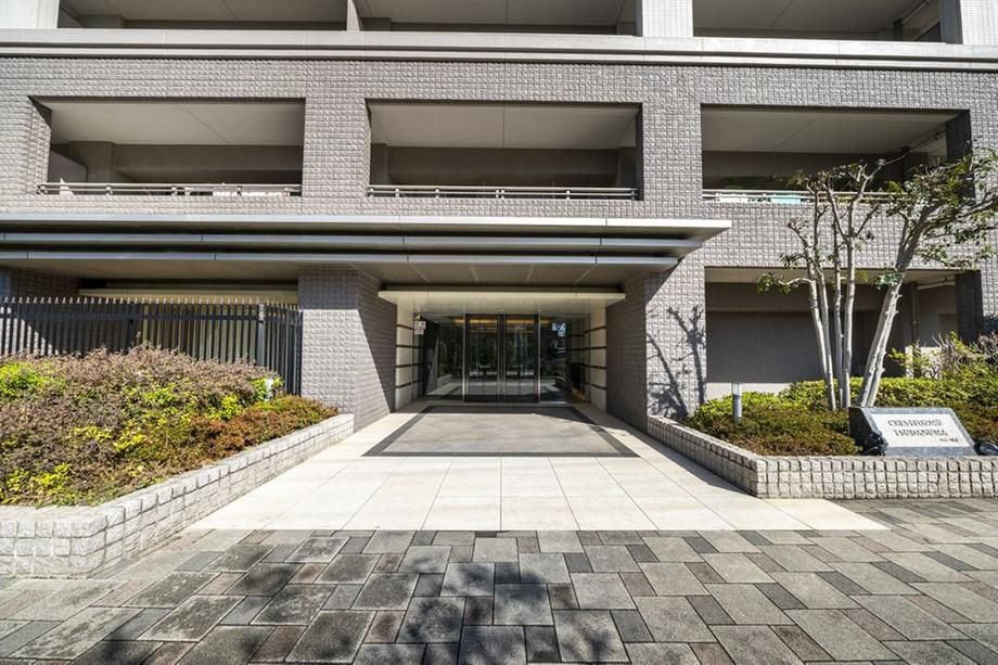 Crest Form Tsudanuma 3LDK Apartment for Sale in Funabashi - Thumbnail 2