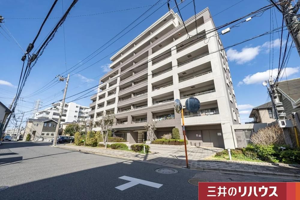 Crest Form Tsudanuma 3LDK Apartment for Sale in Funabashi - Thumbnail 3