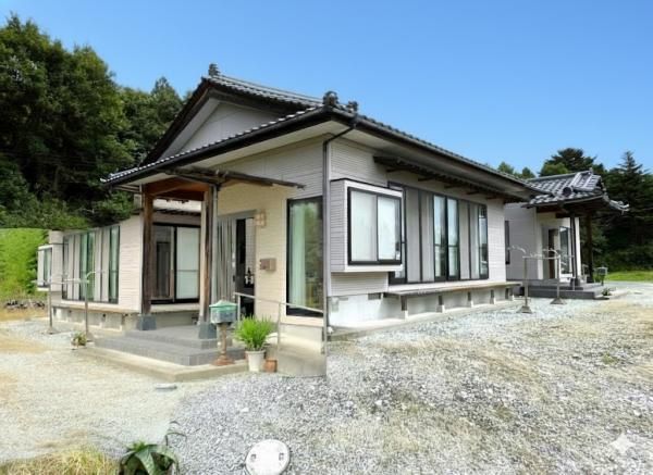 5DK House with Large Garden & 5 Car Parks in Yamamoto, Miyagi - Thumbnail 3