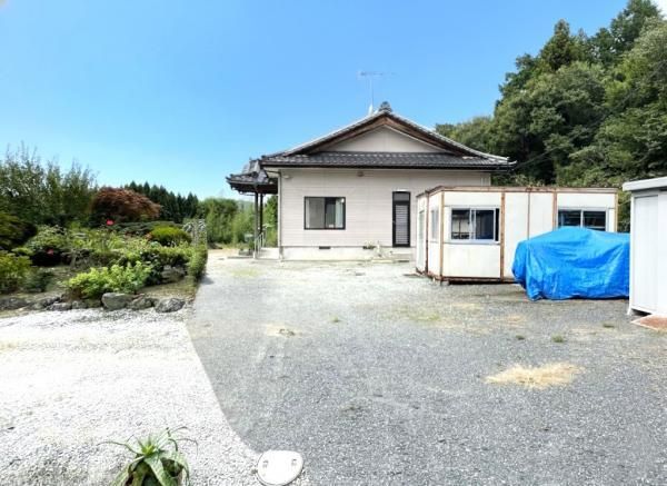 5DK House with Large Garden & 5 Car Parks in Yamamoto, Miyagi - Thumbnail 4
