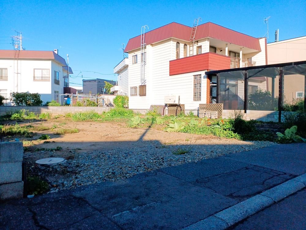 240m2 Building Plot for Sale in Higashi-ku, Sapporo - Thumbnail 2