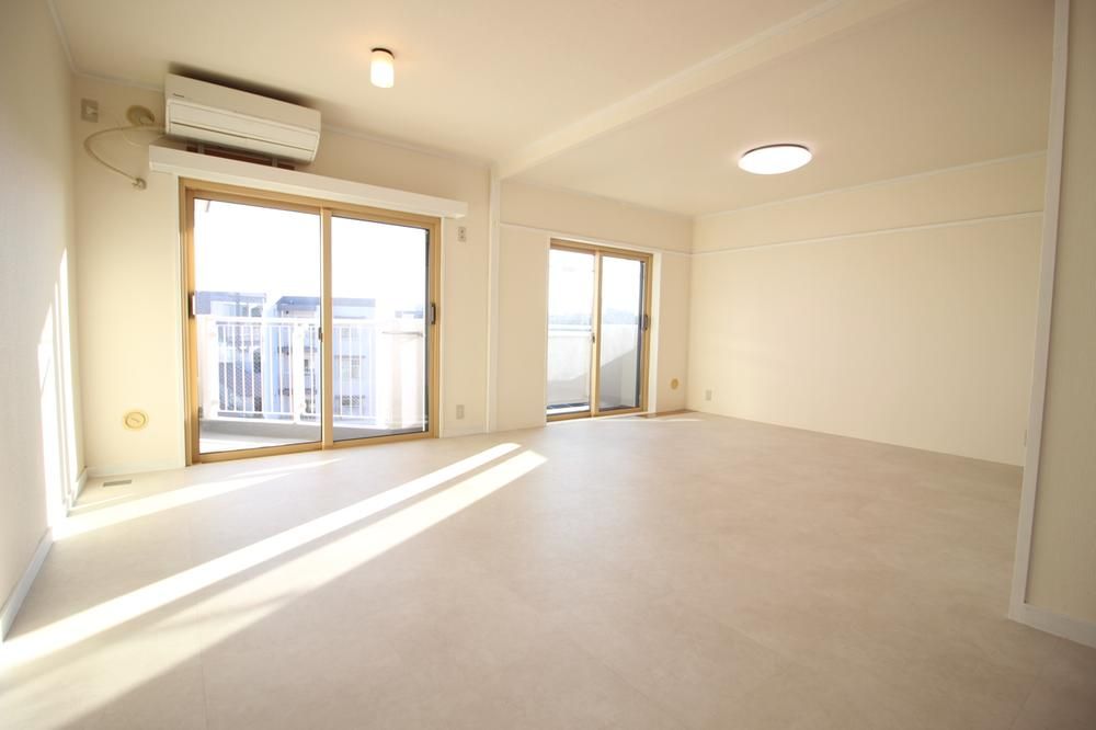 2LDK Resale Apartment in Ebina, Kanagawa - Thumbnail 3