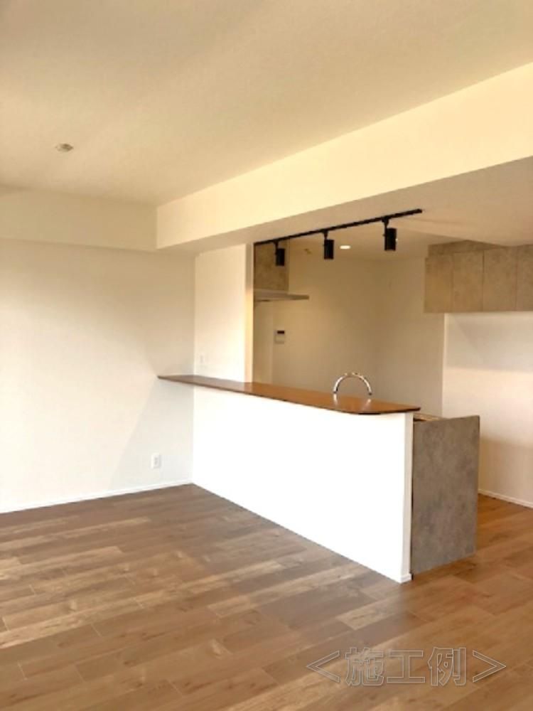 Renovated 2DK Apartment in Yokohama Kounan Ward for Sale - Thumbnail 3