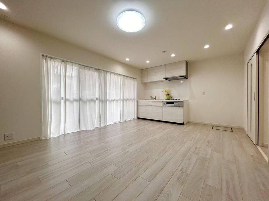 Renovated 2LDK Apartment in Funabashi, Chiba - 11.8M Yen - Thumbnail 3