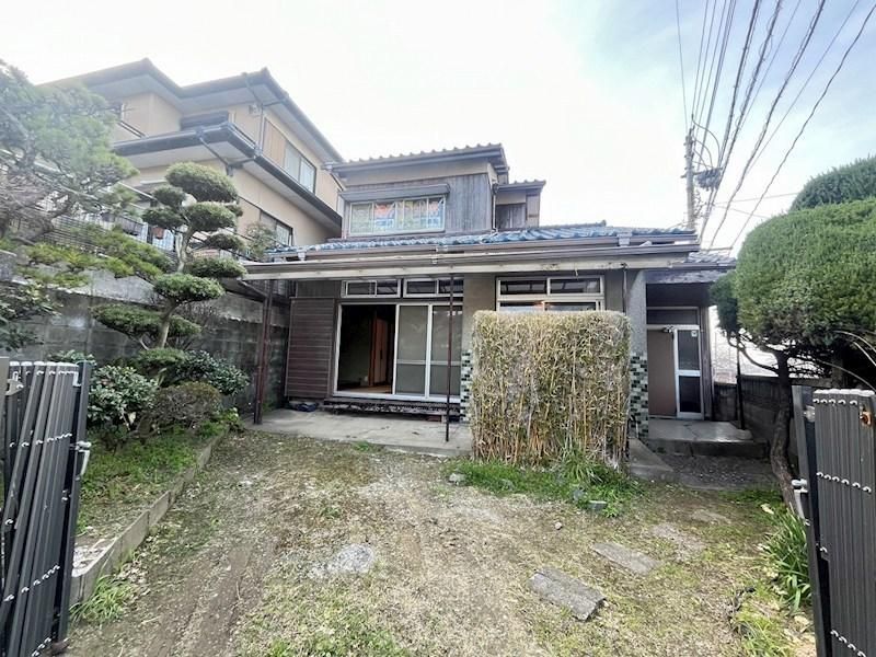 5DK House for Sale in Moji-ku, Kitakyushu - 80.71 sqm - Image 1