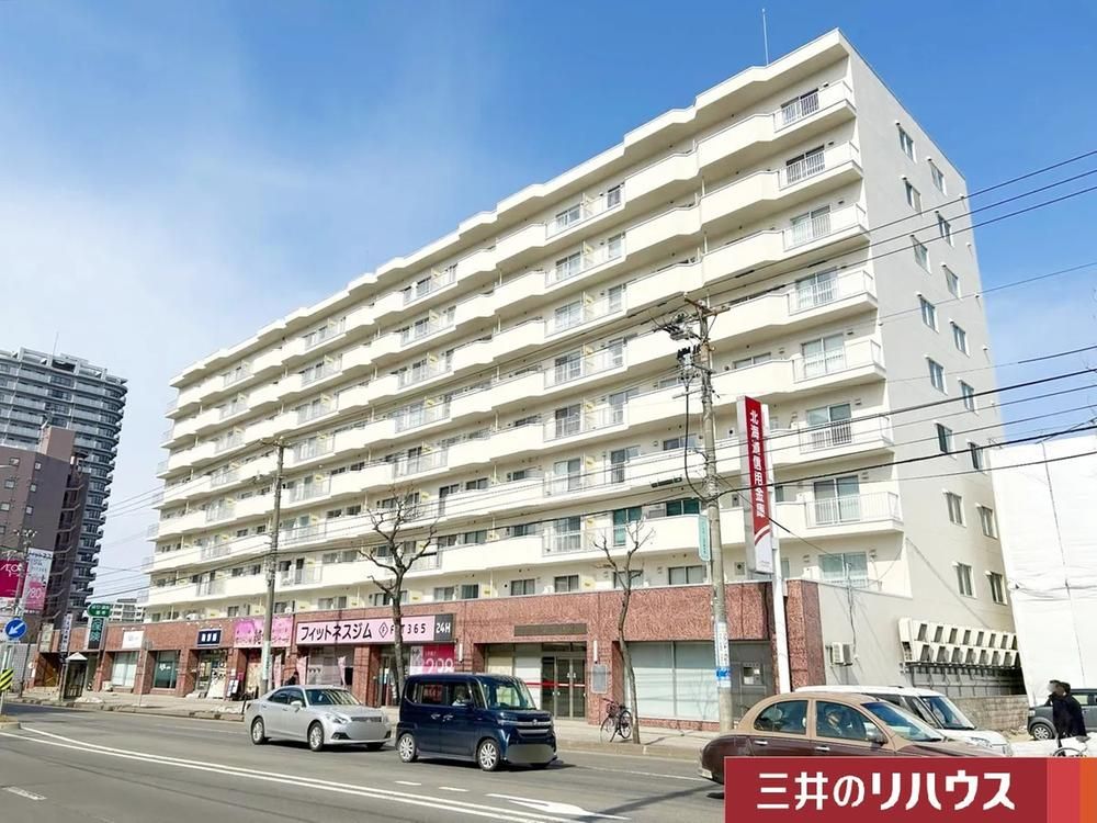 Higashi Sapporo Heights 1R Apartment for Sale in Shiroishi-ku, Sapporo - Thumbnail 2