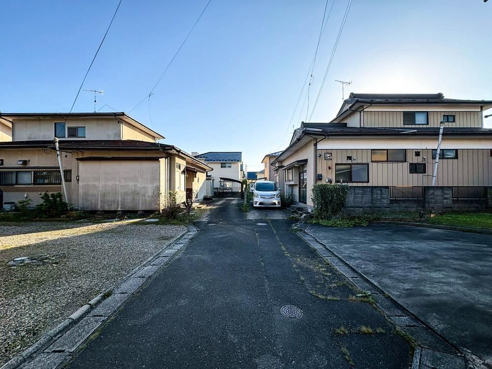 7DK+S House for Sale in Furukawa, Miyagi | 105 Tsubo Land - Thumbnail 2