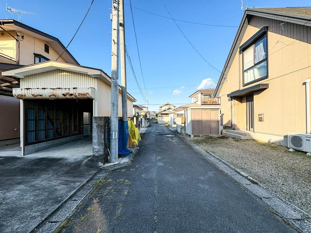 7DK+S House for Sale in Furukawa, Miyagi | 105 Tsubo Land - Thumbnail 3