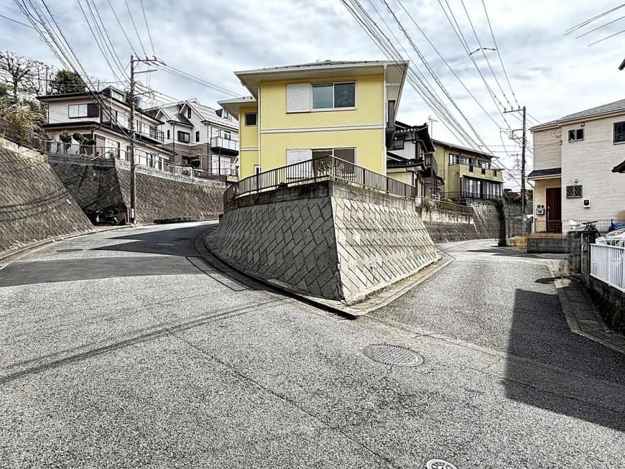 6LDK House for Sale in Oharadai, Yokosuka, Kanagawa - Thumbnail 3