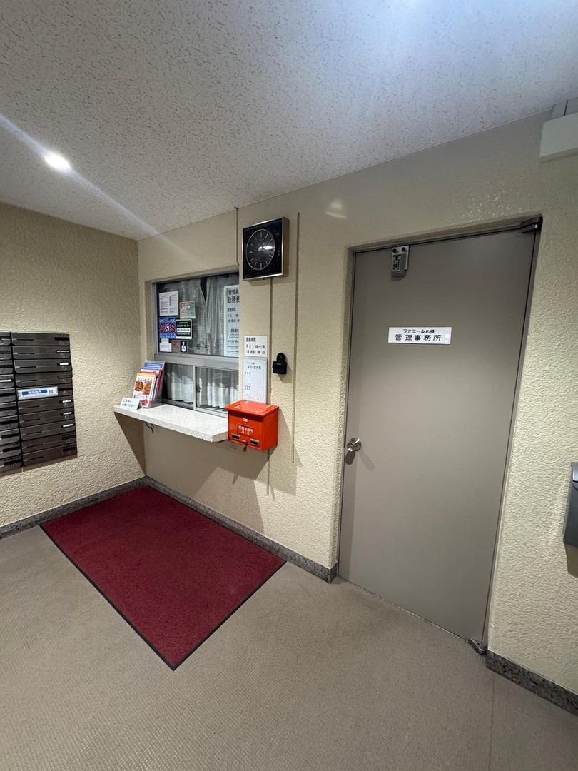Renovated 1LDK Apartment Near Kita-Sanjo Station, Sapporo - Thumbnail 3