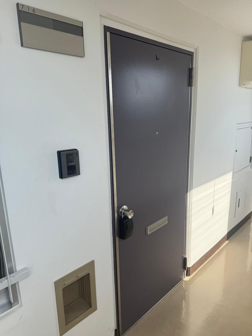 Renovated 1LDK Apartment Near Kita-Sanjo Station, Sapporo - Thumbnail 2