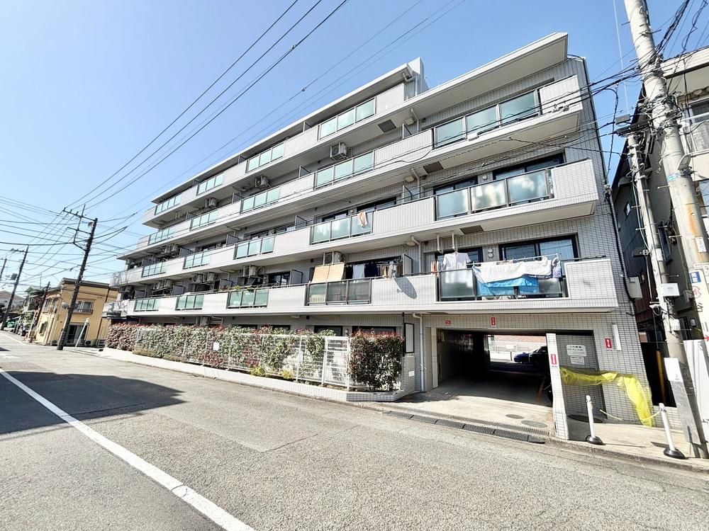 3LDK Apartment for Sale in Minami-Rinkan, Yamato City - Thumbnail 2