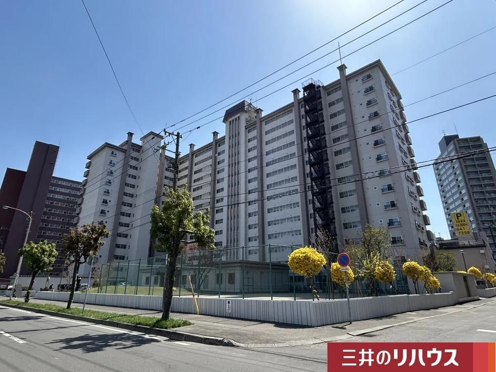 3DK Apartment for Sale Near Kotoni Station, Sapporo - Thumbnail 4