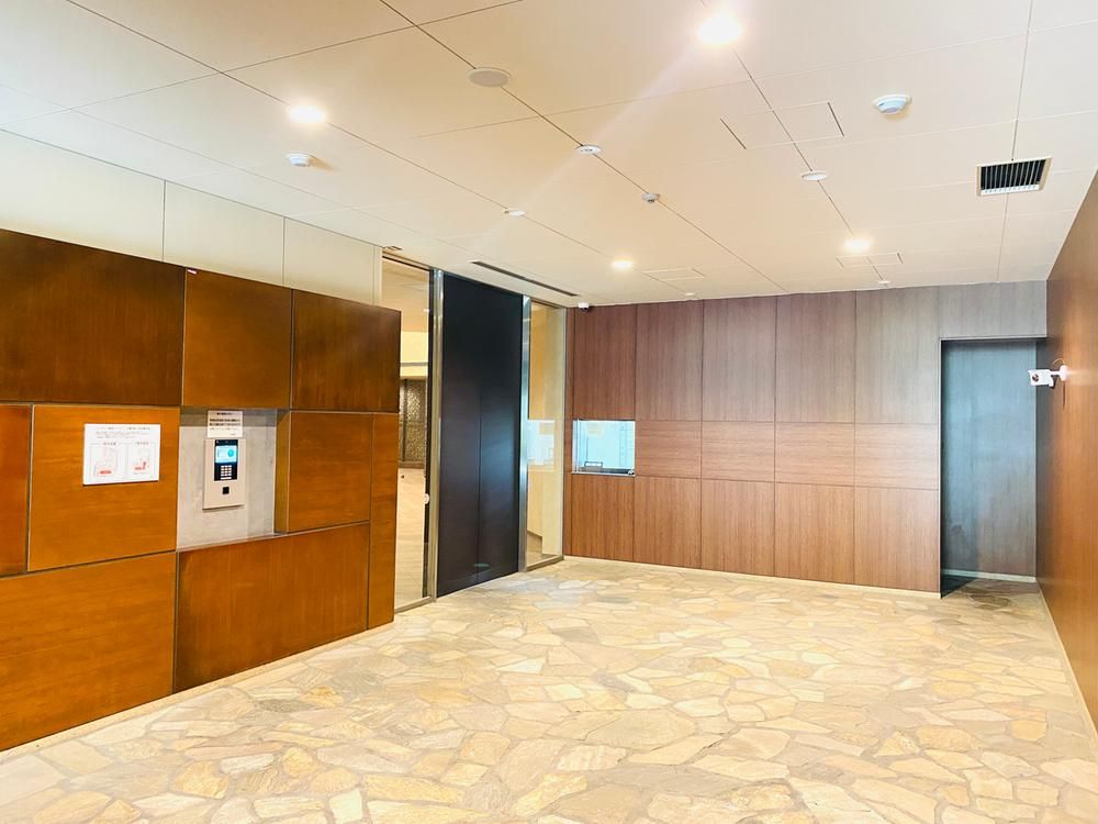 2LDK Apartment for Sale in Yokohama, Kanagawa – 70.71m² - Thumbnail 4
