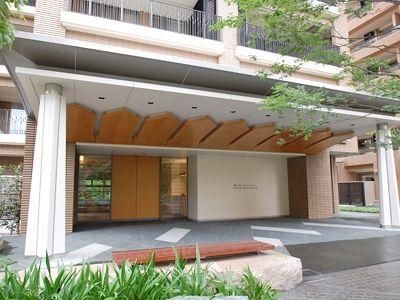 Spacious 2LDK Apartment in Hiroo Garden Forest, Shibuya, Tokyo - Thumbnail 4