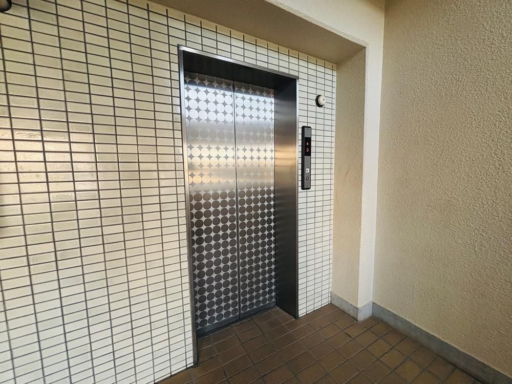 4LDK Apartment for Sale in Miyazaki City, Miyazaki Prefecture - Thumbnail 2