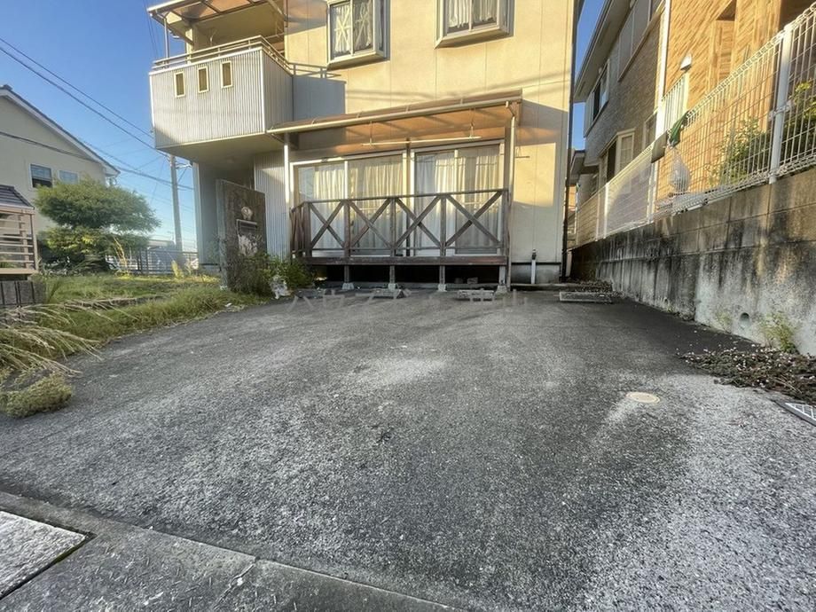 5LDK Detached House for Sale in Kagoshima City, Renovation Potential - Thumbnail 3