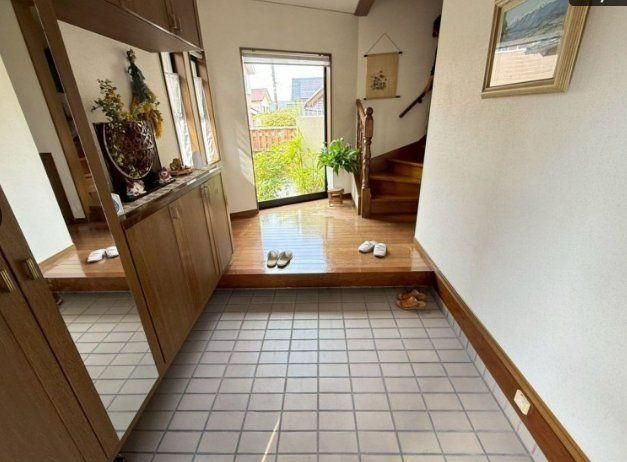 4LDK Used Detached House in Miyazaki City with 239.63 sqm Land - Thumbnail 2