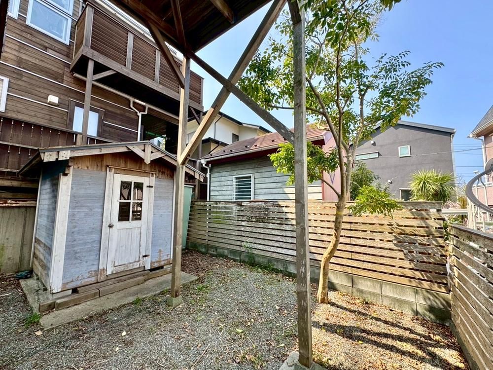 Renovated 2LDK+S Garage House in Hayama, Kanagawa with Parking for 3 - Thumbnail 3