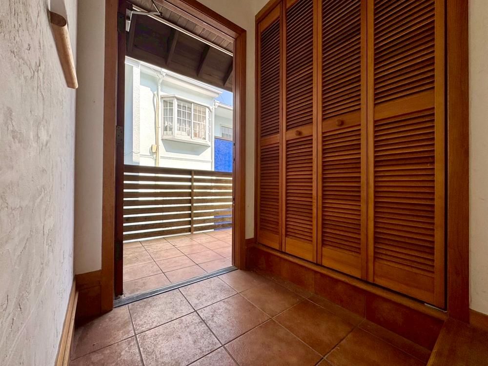 Renovated 2LDK+S Garage House in Hayama, Kanagawa with Parking for 3 - Thumbnail 4