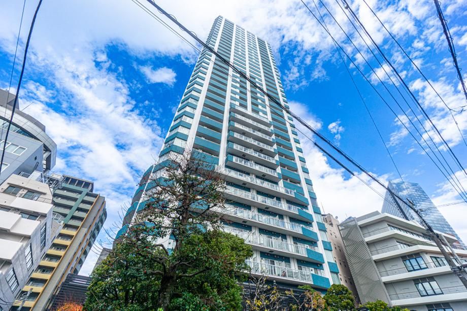 Renovated 1LDK Apartment in Shinjuku, Tokyo - 55m2 - Thumbnail 2