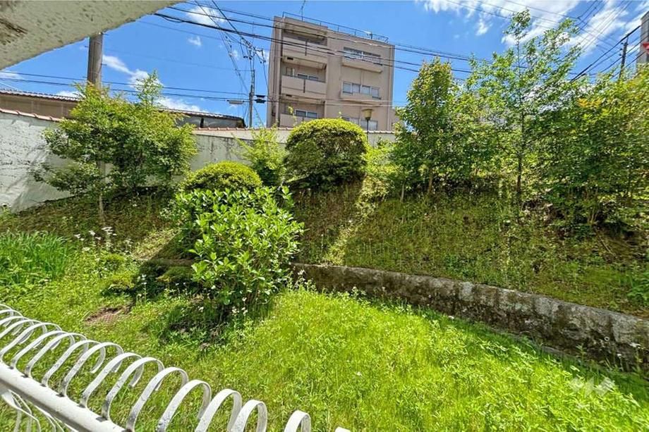 Renovated 3LDK Corner Apartment in Chikusa, Nagoya - Thumbnail 2