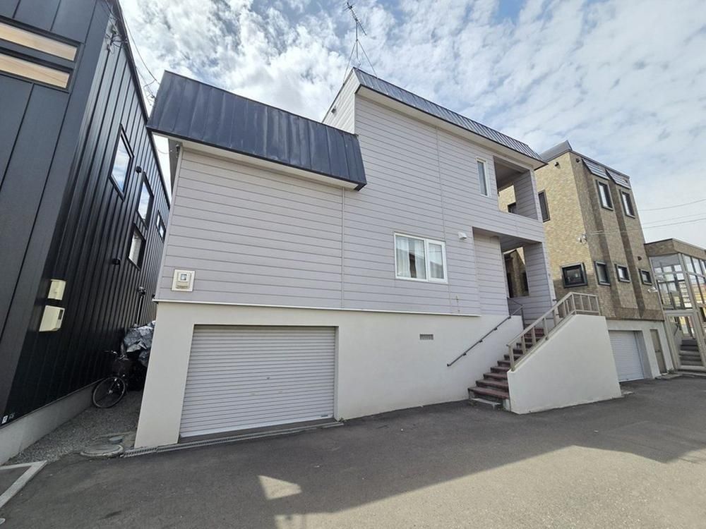 Land for Sale in Kita-ku, Sapporo, 151.56 m² - Image 1