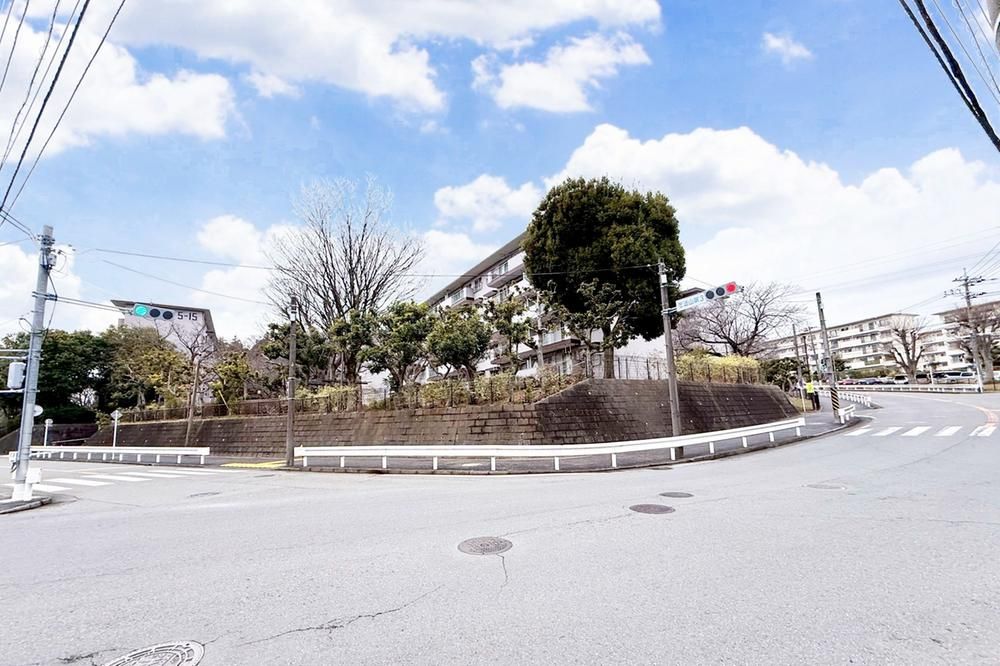 3DK Condo for Sale in Asahi Ward, Yokohama - Thumbnail 3