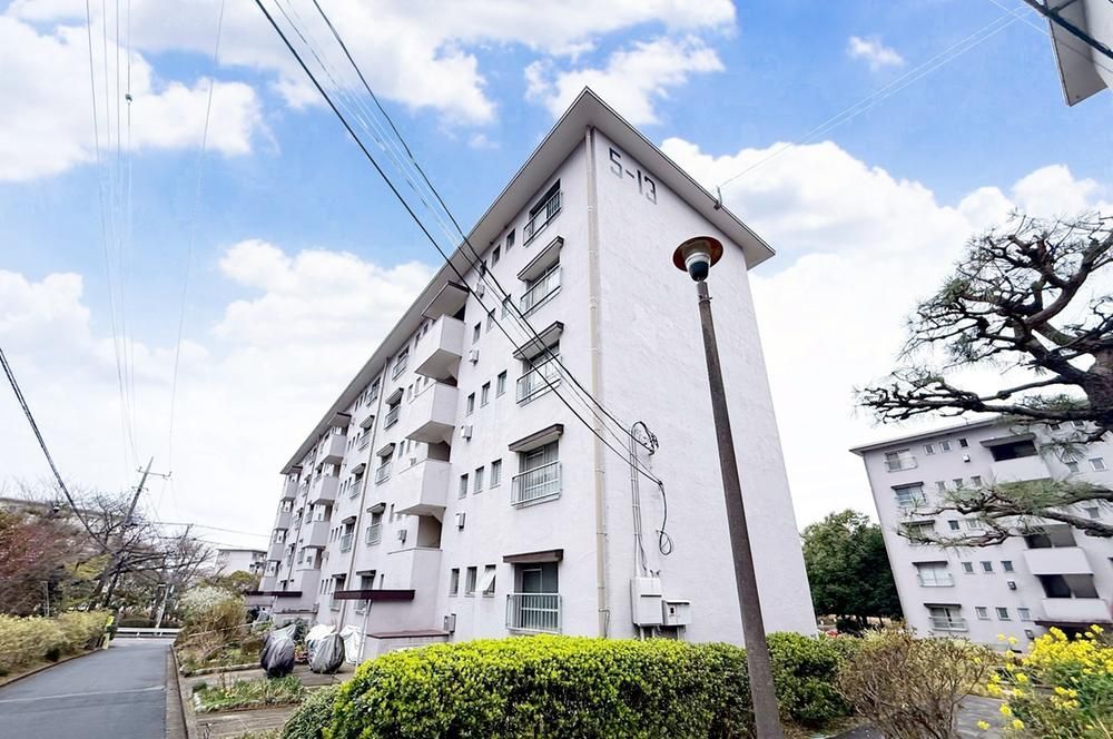 3DK Condo for Sale in Asahi Ward, Yokohama - Thumbnail 2