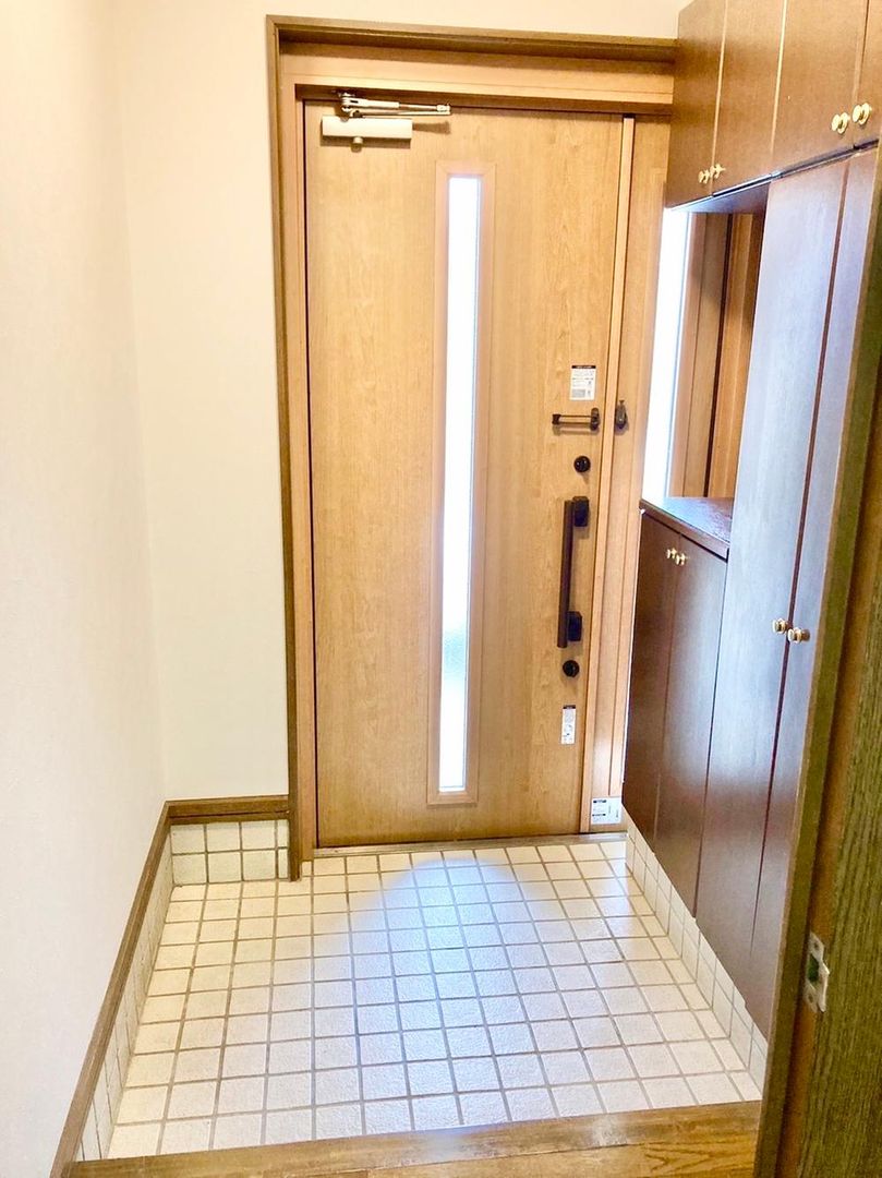 5LDK Detached House for Sale in Minami Ward, Sapporo with Solar Power - Thumbnail 4