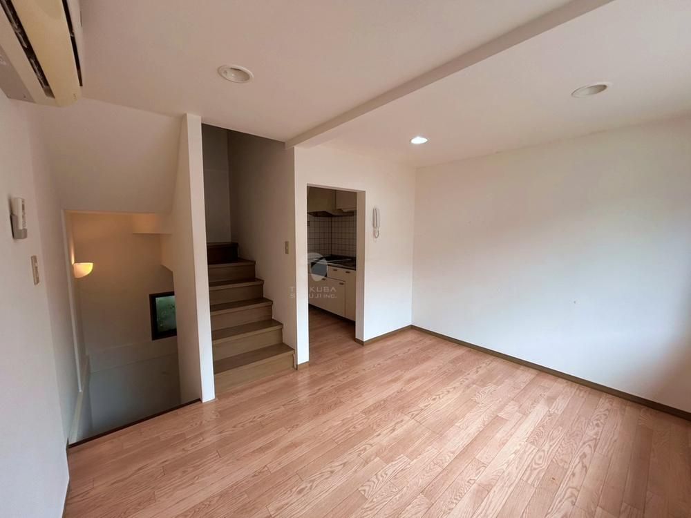 1DK Detached House in Akagishitamachi, Shinjuku, Tokyo - Thumbnail 4