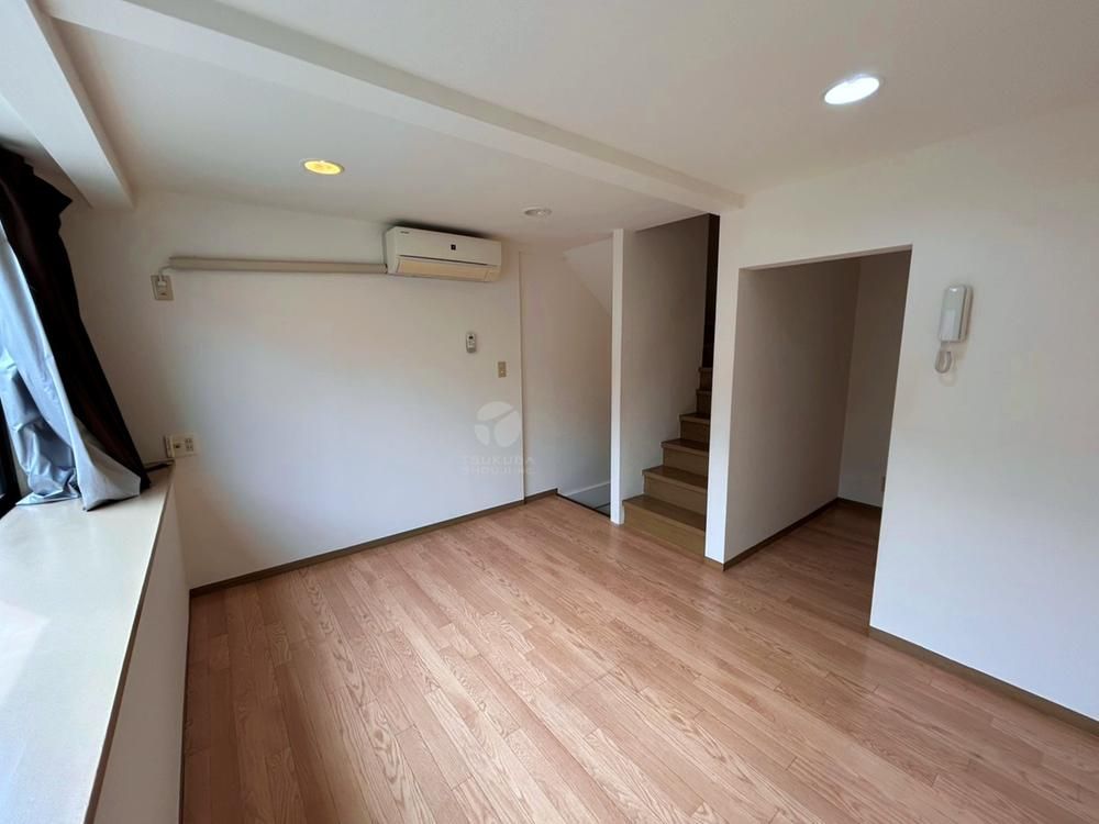 1DK Detached House in Akagishitamachi, Shinjuku, Tokyo - Thumbnail 3