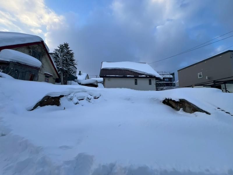 Land for Sale in Minami-ku, Sapporo - 371 sqm - Image 1